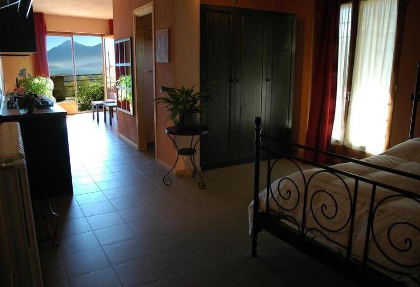 Standard studio with lake view, Bedandbreakfastlagodicomo