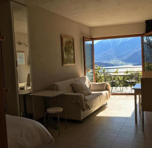 اتاق استاندارد با چشم‌انداز دریاچه, Bedandbreakfastlagodicomo