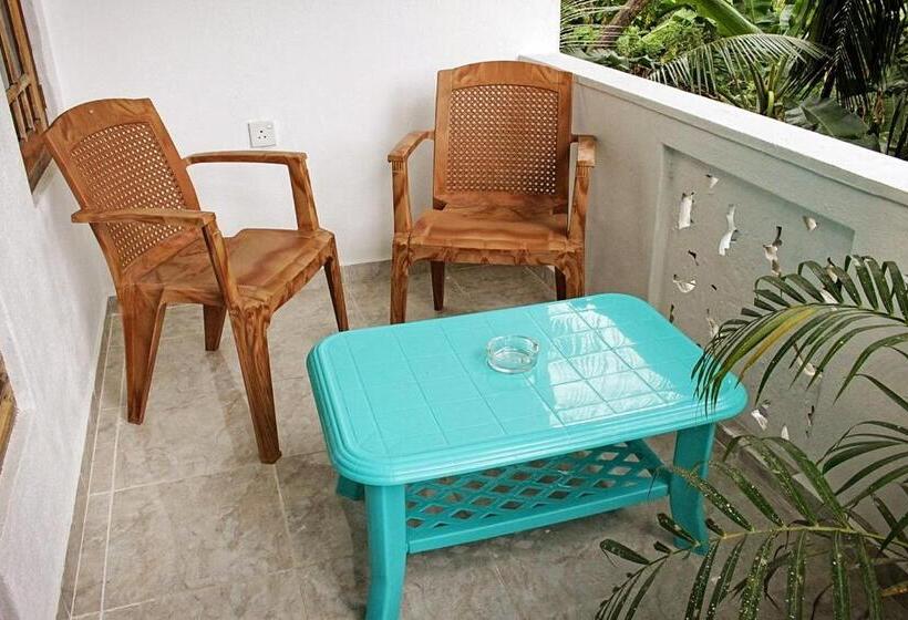 اتاق خانوادگی, Hansa Villa