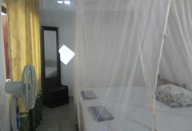 اتاق استاندارد با چشم‌انداز باغ, Hansa Villa