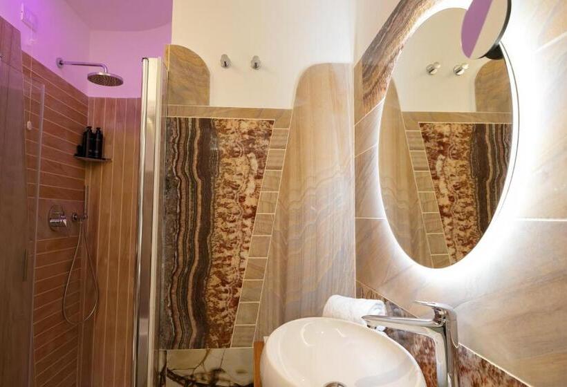 اتاق استاندارد, Maggiano Boutique
