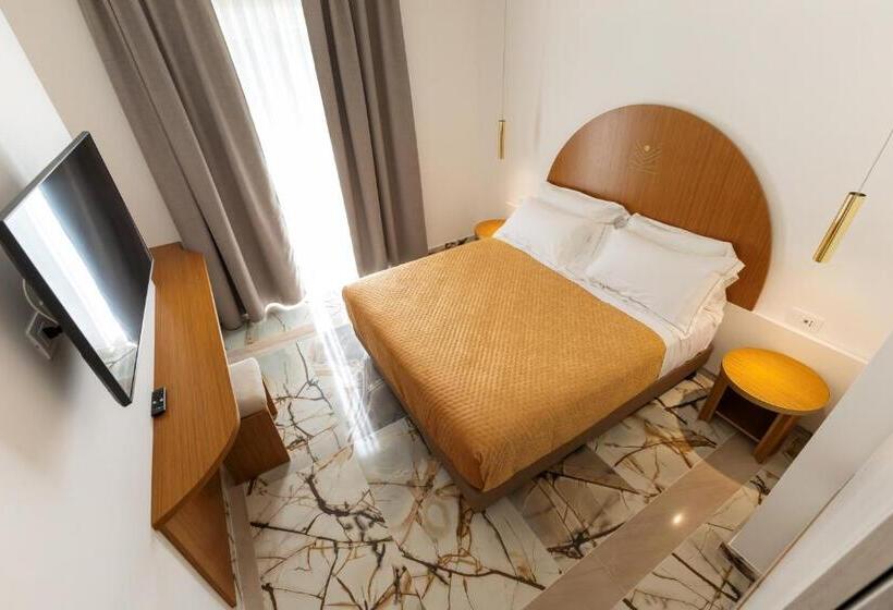 اتاق لوکس با چشم‌انداز دریا, Maggiano Boutique