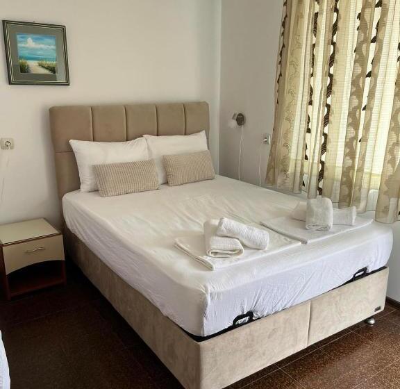 اتاق استاندارد سه تخته با بالکن, Guest House Rositsa