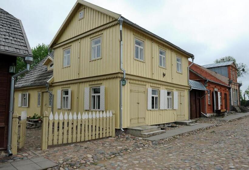 خانه 1 خوابه, Stay At Lithuanian Folk Museum
