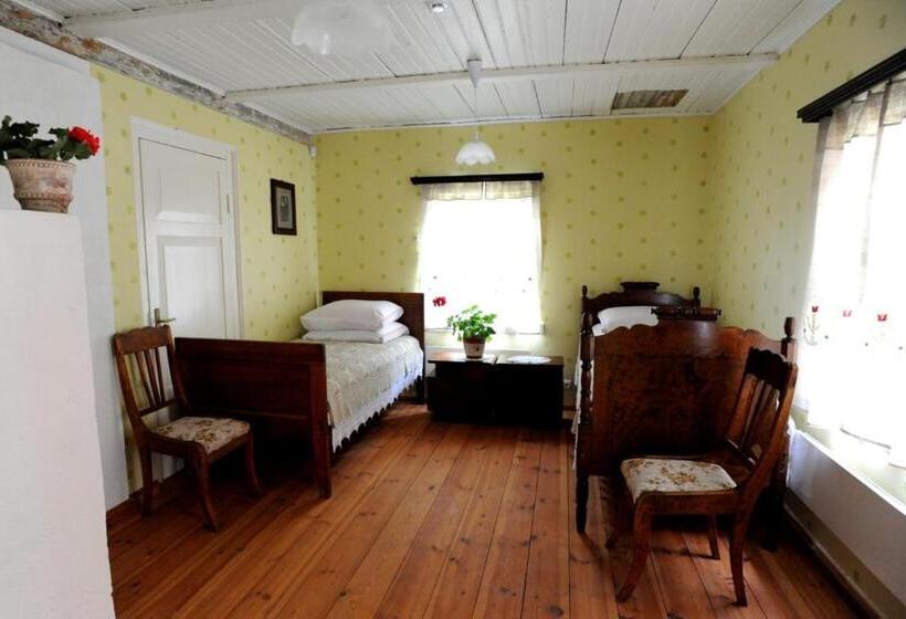 اتاق استاندارد سه نفره, Stay At Lithuanian Folk Museum