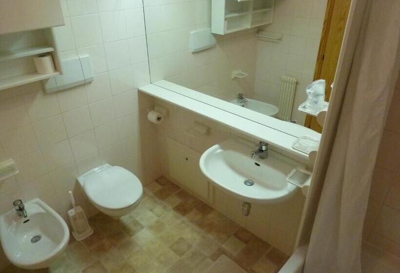 استودیوی استاندارد, Residence Casa Metz
