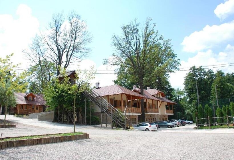 بانگلوی استاندارد, Resort Balkis