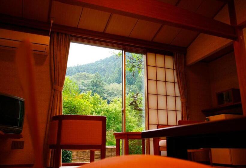 اتاق استاندارد چهار تخته, Sakaya Ryokan Yoshina Onsen