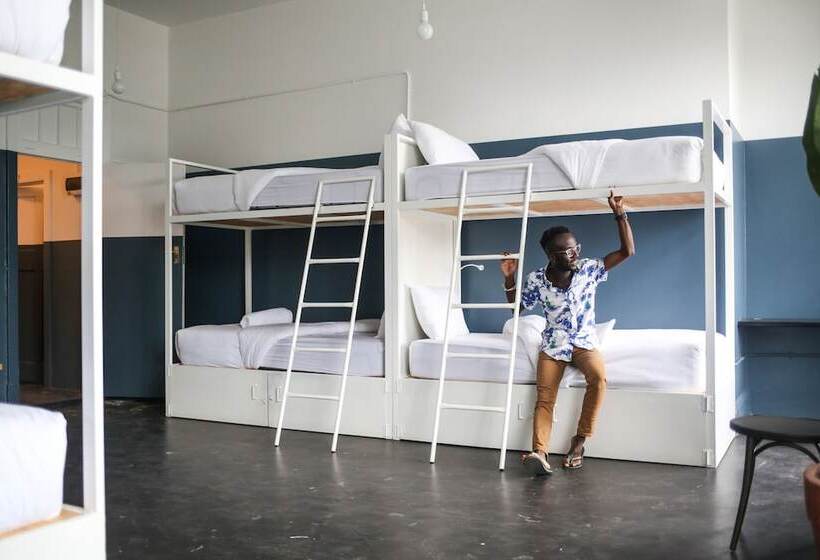 تختخواب در اتاق مشترک, Curiocity Durban   Hostel