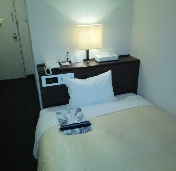 اتاق استاندارد یک نفره, Hirosaki Grand