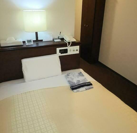 اتاق استاندارد یک نفره, Hirosaki Grand