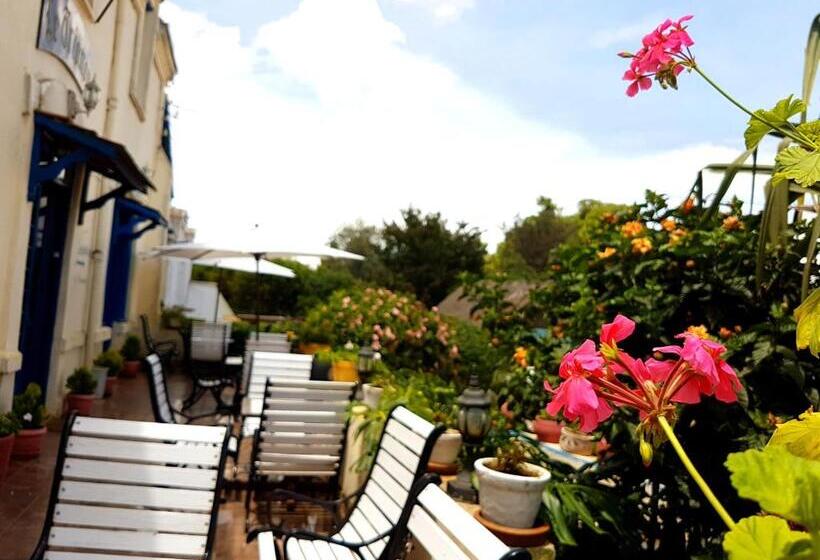 اتاق استاندارد, Le Trianon