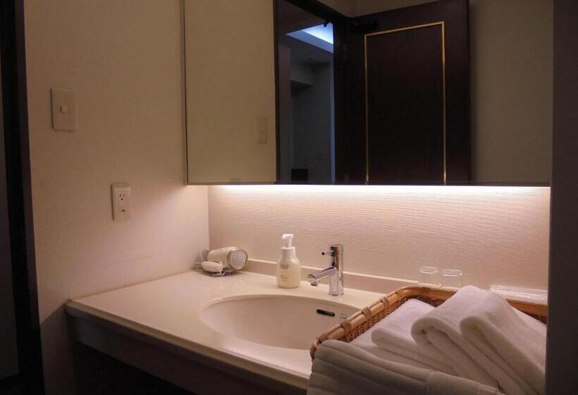 اتاق لوکس با چشم‌انداز دریا, Spa & Sauna Hotel Hitachi Plaza