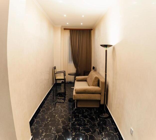 اتاق لوکس خانوادگی, Mia Casa Hotel Yerevan
