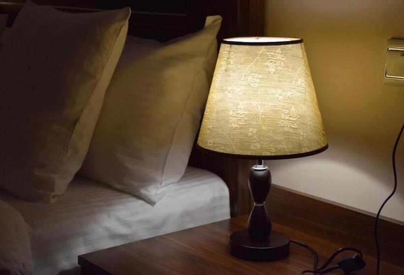 اتاق لوکس خانوادگی, Mia Casa Hotel Yerevan