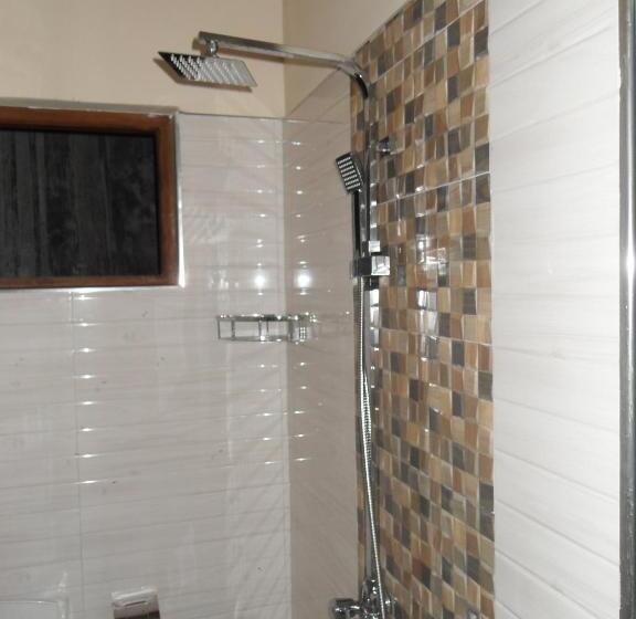اتاق لوکس خانوادگی, Bee Nest Bed & Breakfast
