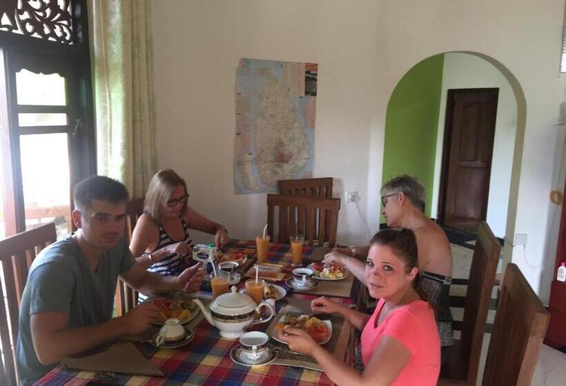 اتاق لوکس, Bee Nest Bed & Breakfast