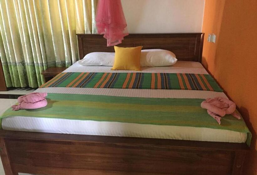 اتاق لوکس خانوادگی, Bee Nest Bed & Breakfast