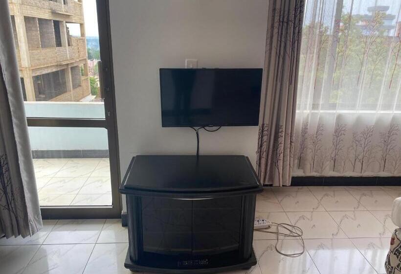 اتاق اکونومی, Panama Inn