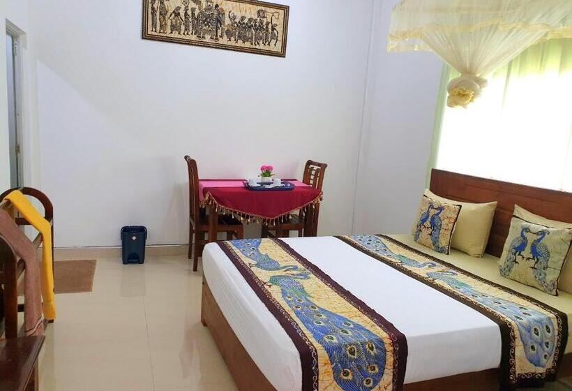اتاق لوکس, New Peacock Resort