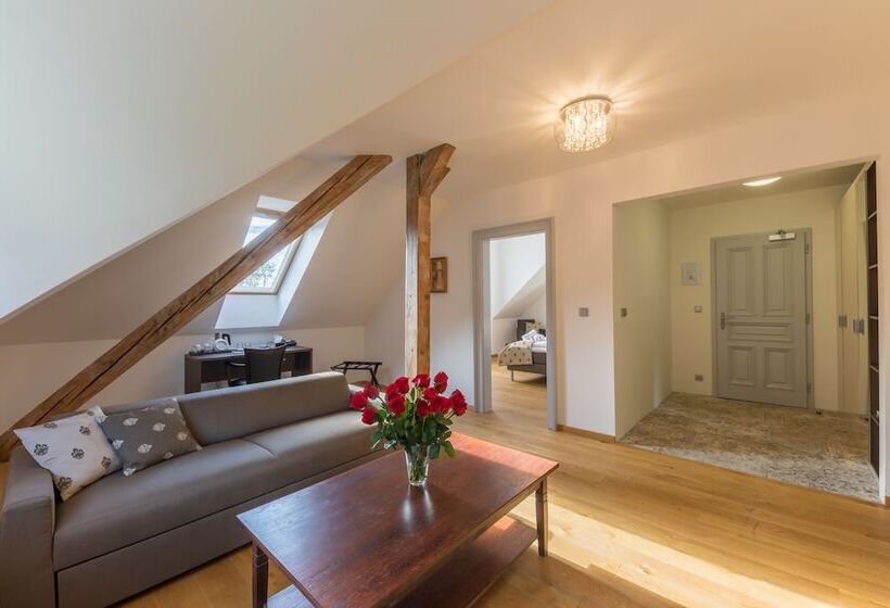 سوییت لوکس, Wellness & Spa Hotel Villa Regenhart