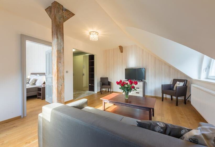 سوییت لوکس, Wellness & Spa Hotel Villa Regenhart
