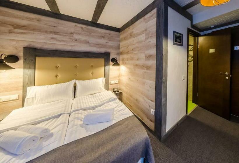 اتاق استاندارد با چشم‌انداز, Chalet Crepdechine