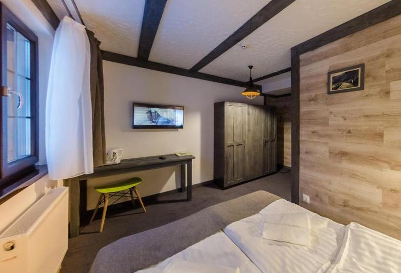 اتاق استاندارد با چشم‌انداز, Chalet Crepdechine