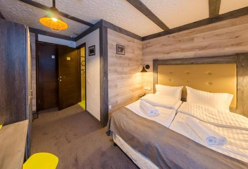 اتاق استاندارد با چشم‌انداز, Chalet Crepdechine