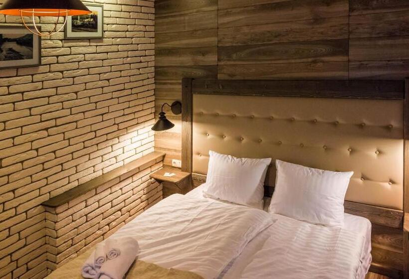 اتاق استاندارد با بالکن, Chalet Crepdechine