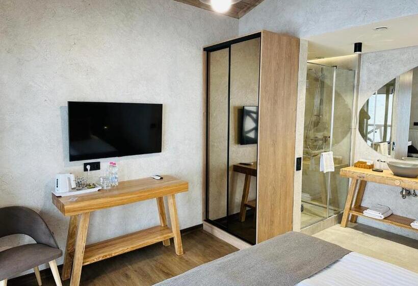 اتاق استاندارد با بالکن, Chalet Crepdechine