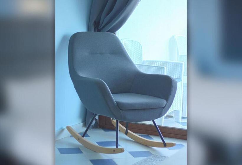 بنگله خانوادگی, Hôtel Mandy