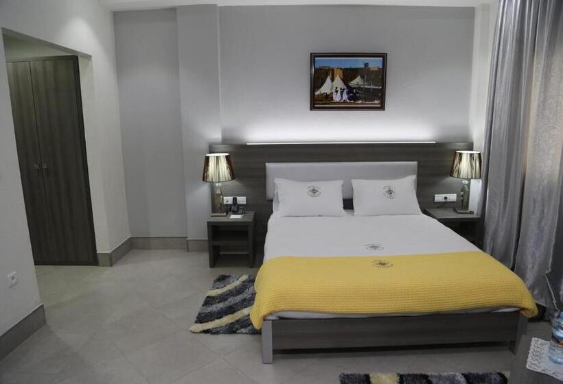 سوییت جونیور لوکس, Nouakchott