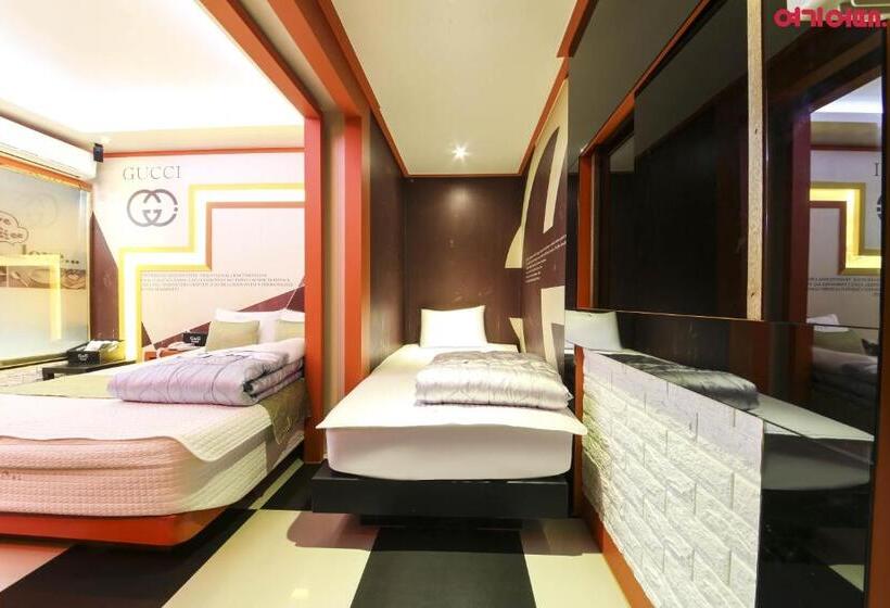 اتاق استاندارد, Jinju Gng Motel