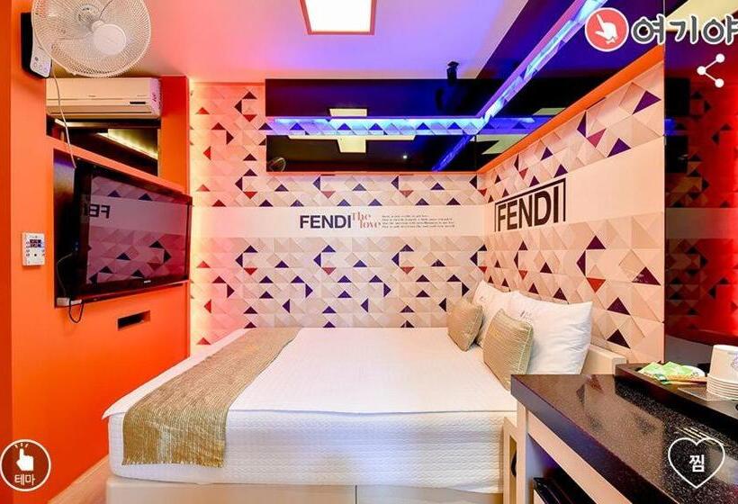 اتاق استاندارد با وان آب گرم, Jinju Gng Motel