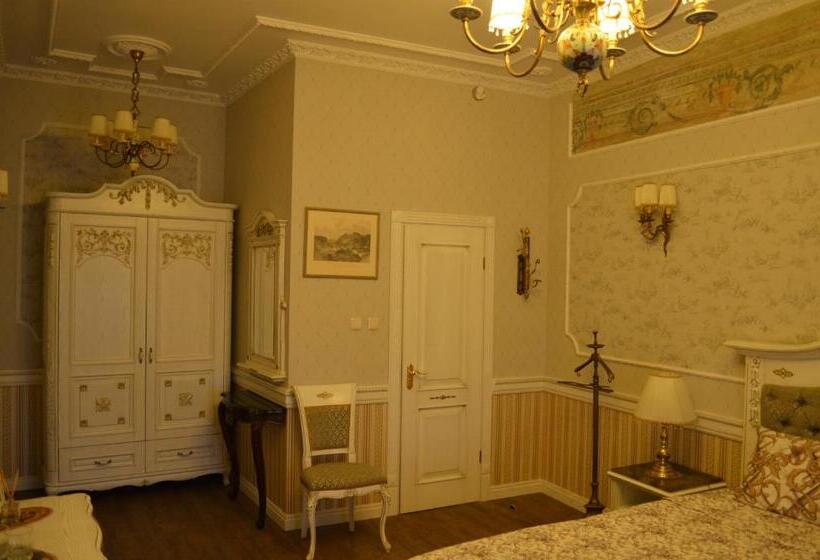 اتاق راحتی, Gabi B&b