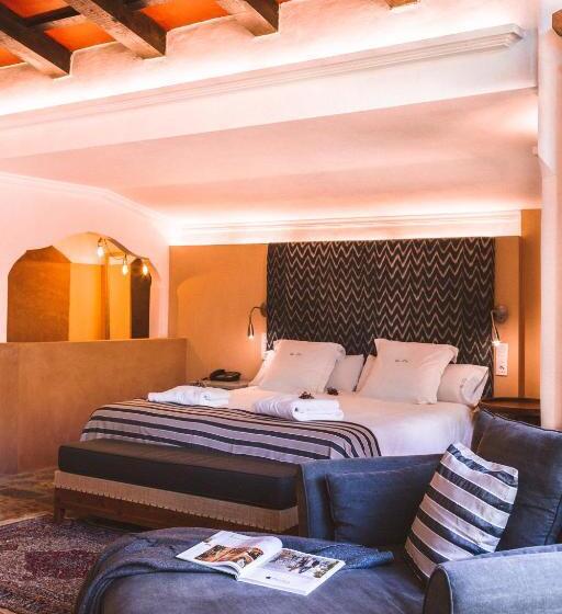 سوئیت جونیور با تراس, Finca Ca N Ai  Adults Only