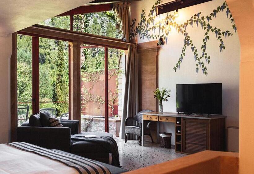 سوئیت جونیور با تراس, Finca Ca N Ai  Adults Only
