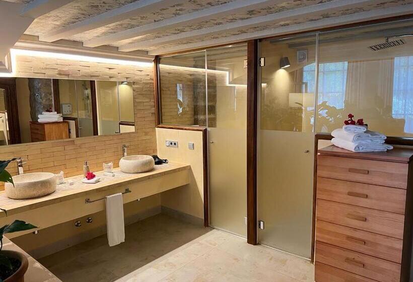سوییت جونیور لوکس, Finca Ca N Ai  Adults Only