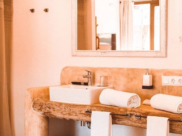 سوییت جونیور لوکس, Finca Ca N Ai  Adults Only