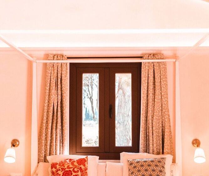 سوییت جونیور لوکس, Finca Ca N Ai  Adults Only