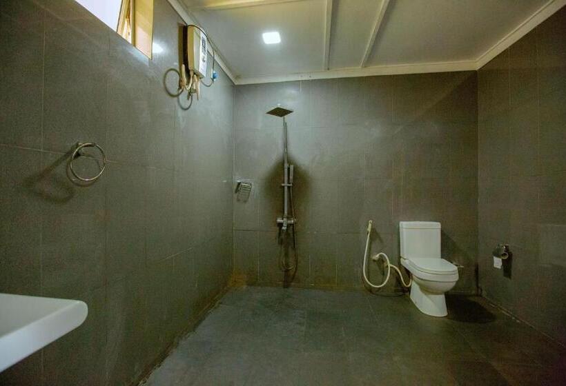 اتاق استاندارد سه نفره, Rest House Hambantota