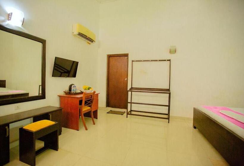 اتاق استاندارد سه نفره, Rest House Hambantota