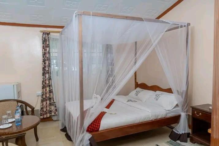 اتاق لوکس خانوادگی, Kivu Resort