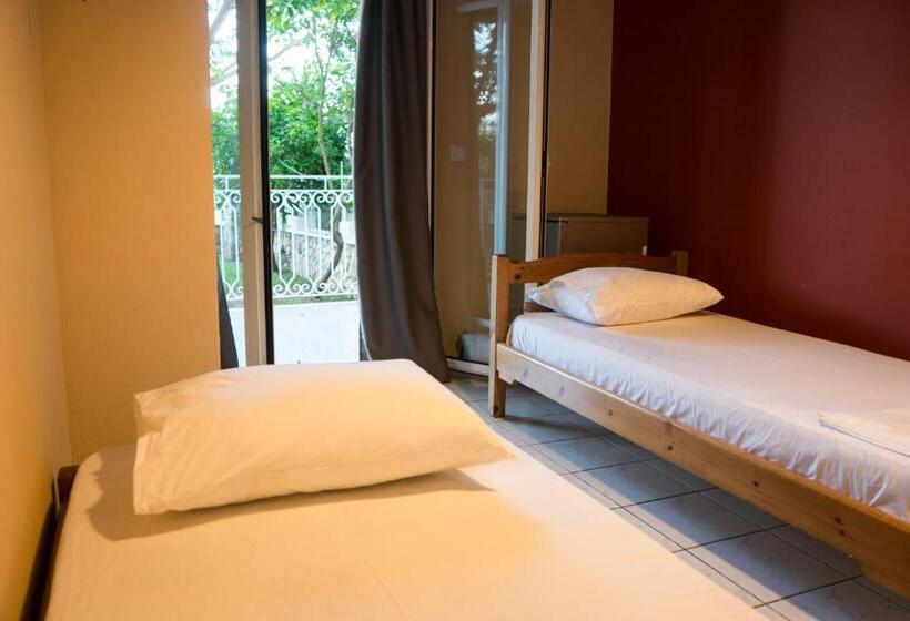 اتاق استاندارد چهار تخته, Act Art Skiathos