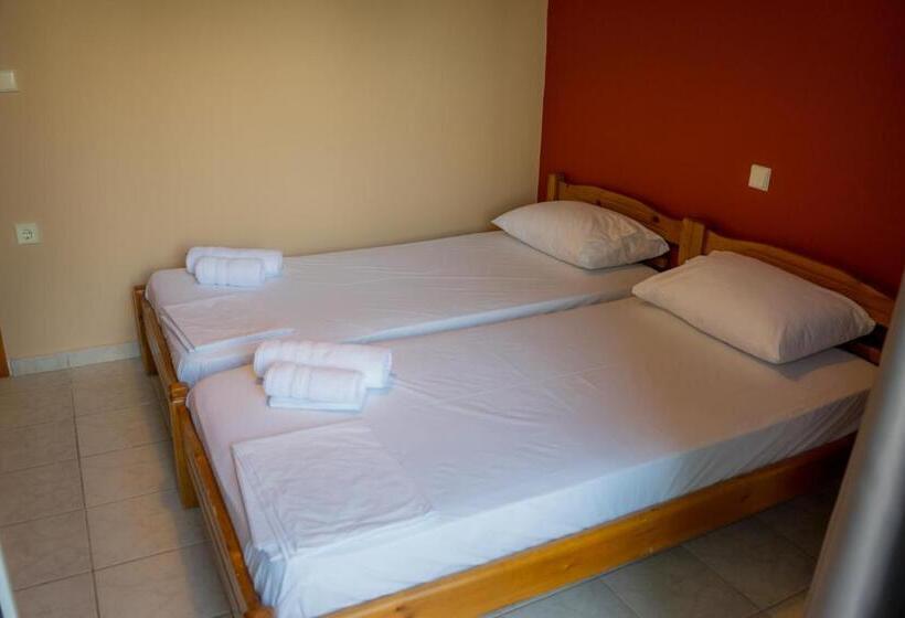اتاق استاندارد سه تخته با بالکن, Act Art Skiathos