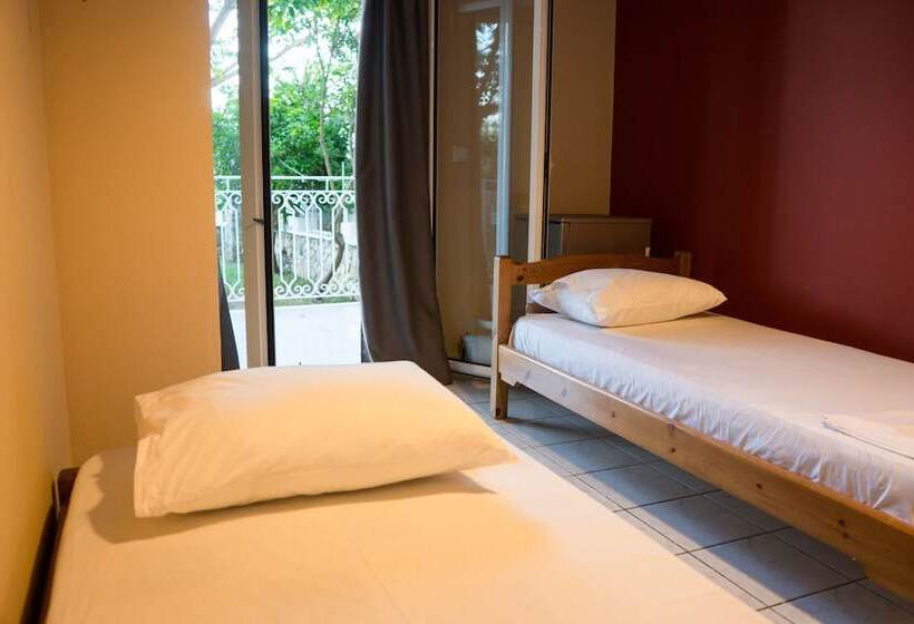اتاق استاندارد چهار تخته, Act Art Skiathos