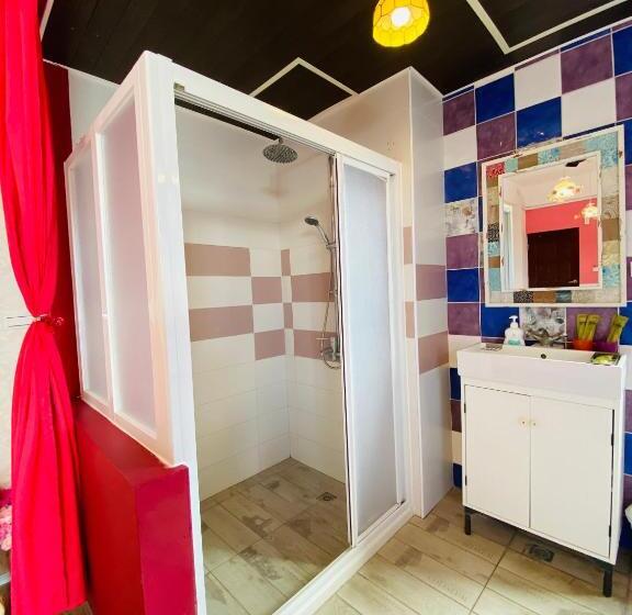 اتاق استاندارد با چشم‌انداز دریا, 綠島寧靜海潛水 城堡館 Twinkleocean Diving Hostel