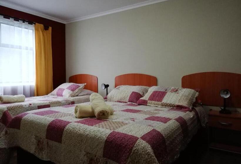 اتاق خانوادگی, Hostal La Base