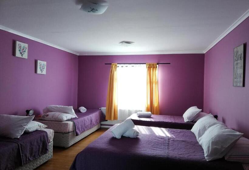 اتاق استاندارد چهار تخته, Hostal La Base